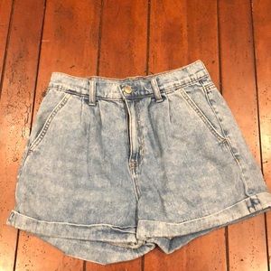 American Eagle Denim Mom Shorts (Size 2)